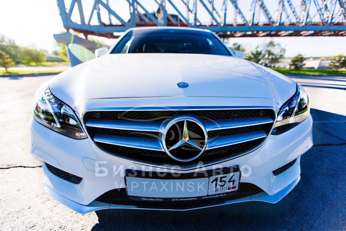 Mercedes-Benz E 212 AMG
