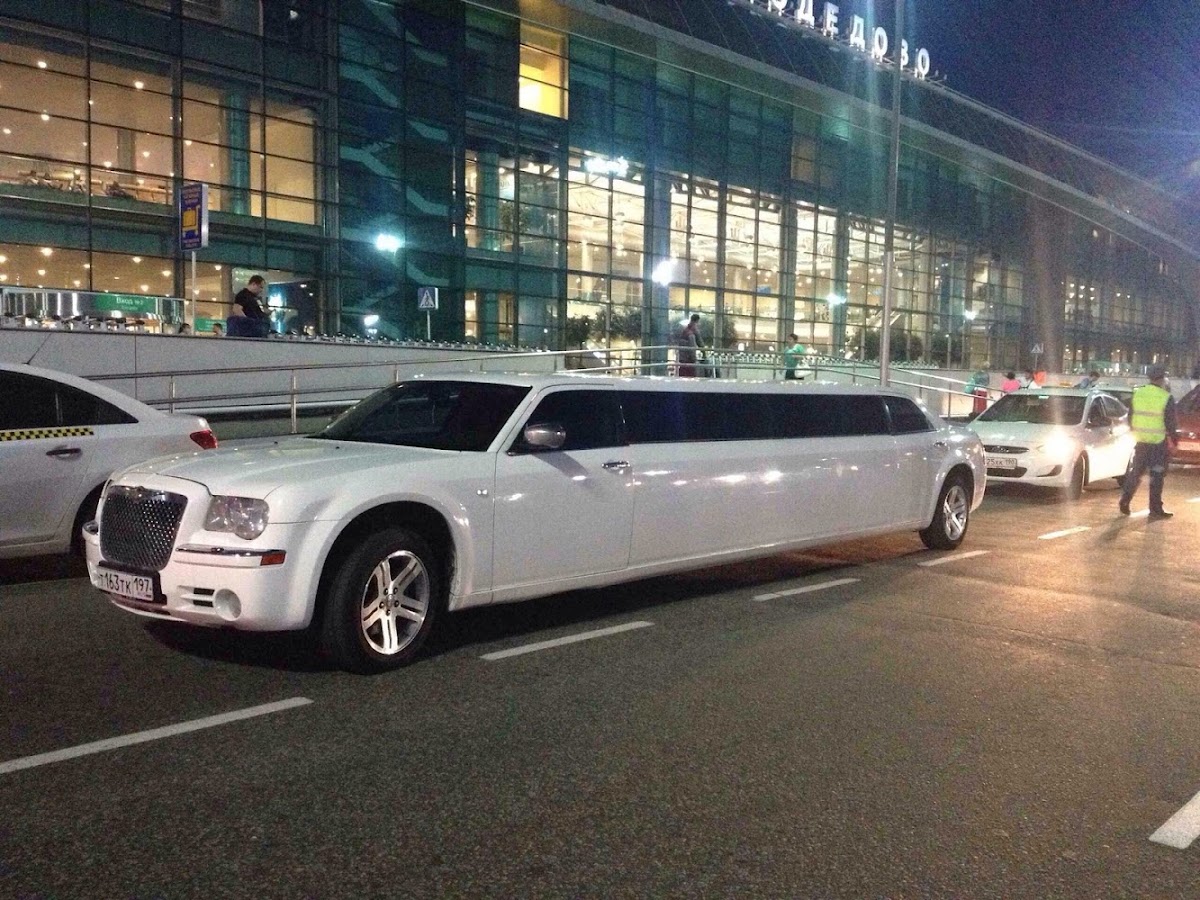 Лимузин CHRYSLER 300C
