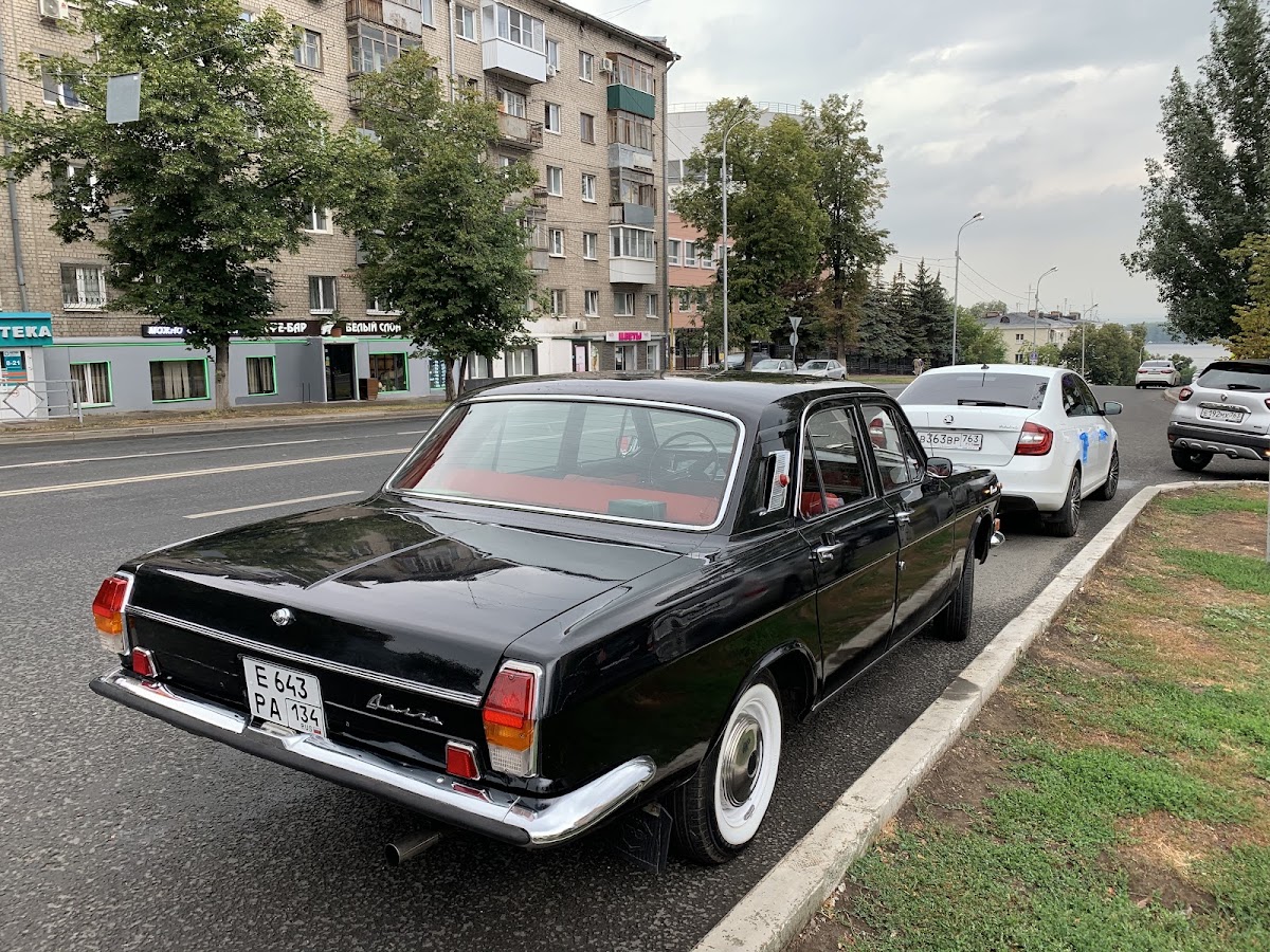 Чёрная Волга