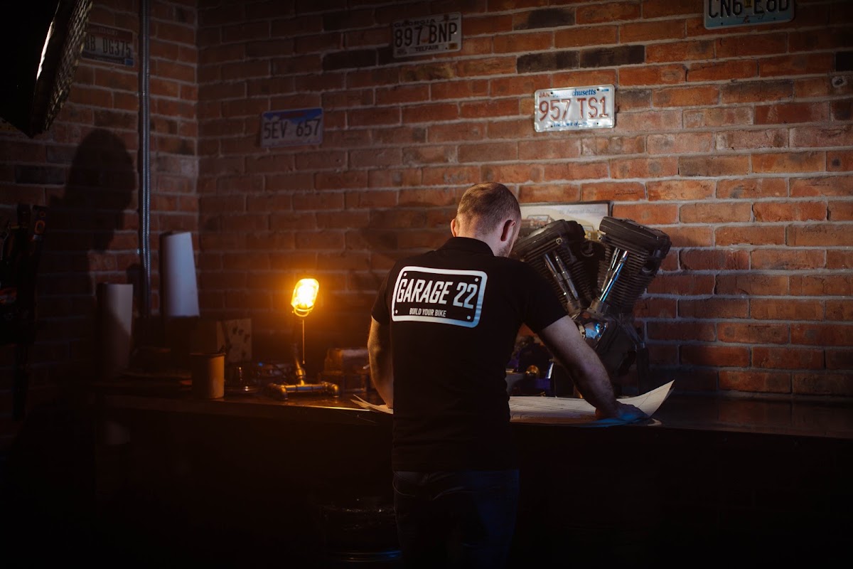 Garage 22