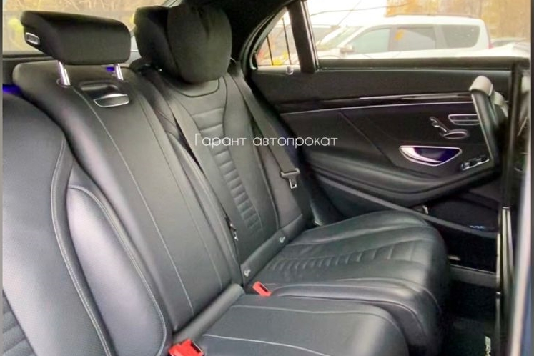 Mercedes Benz S-class 222