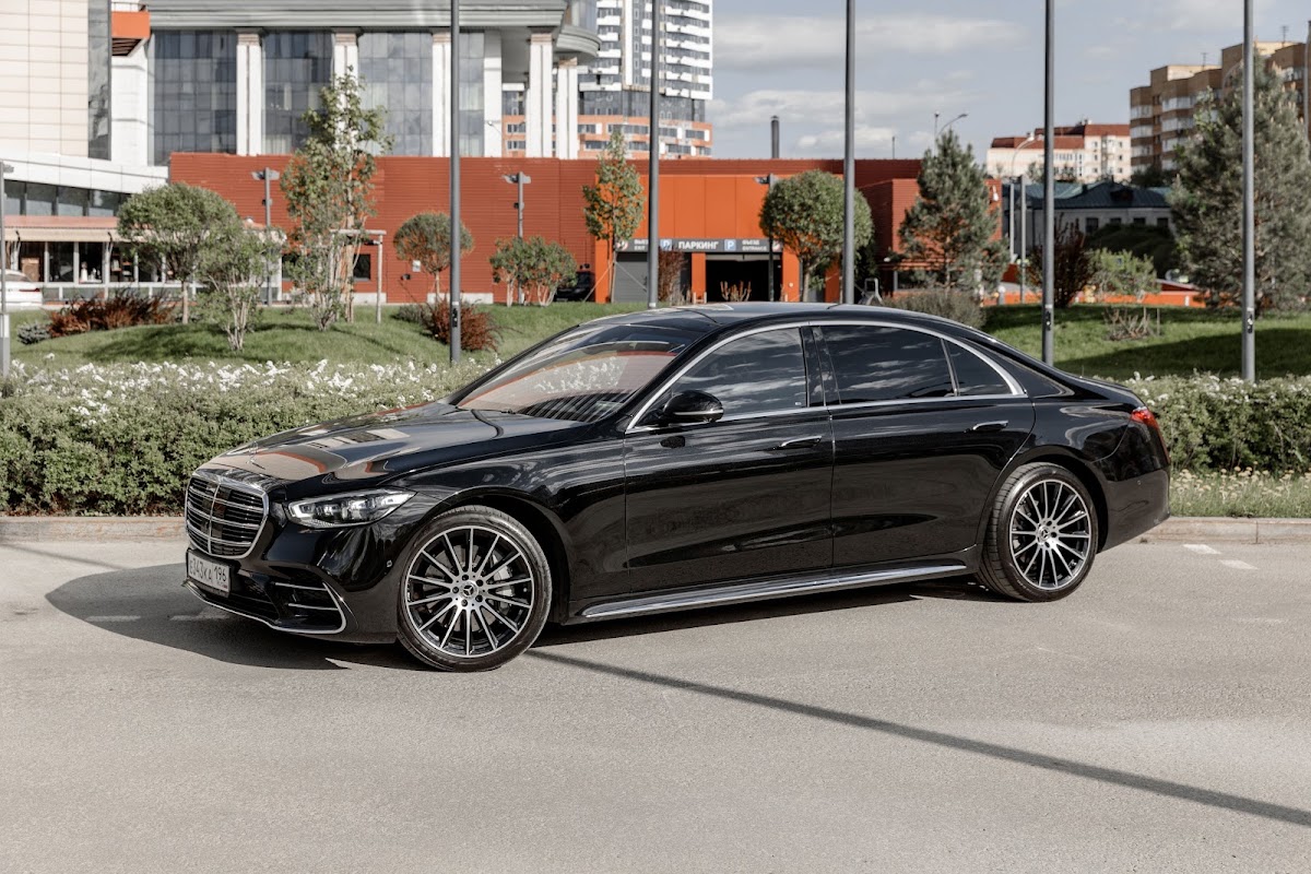 Mercedes- Benz S Class 223