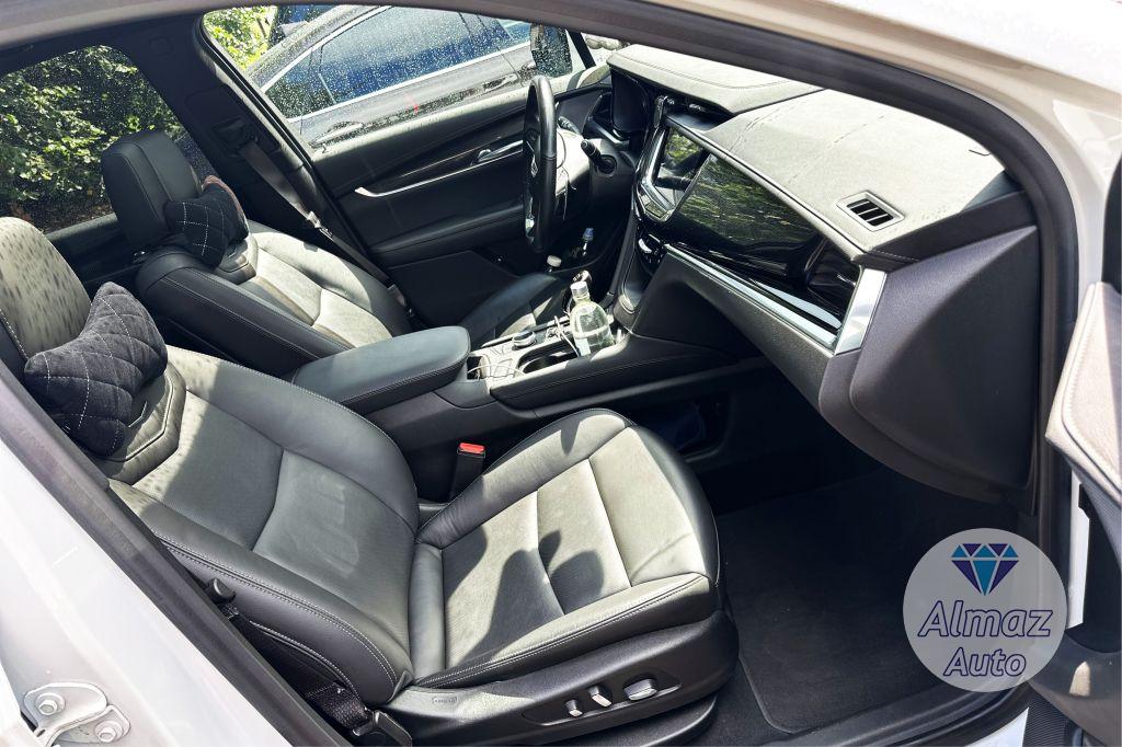 Cadillac XT6