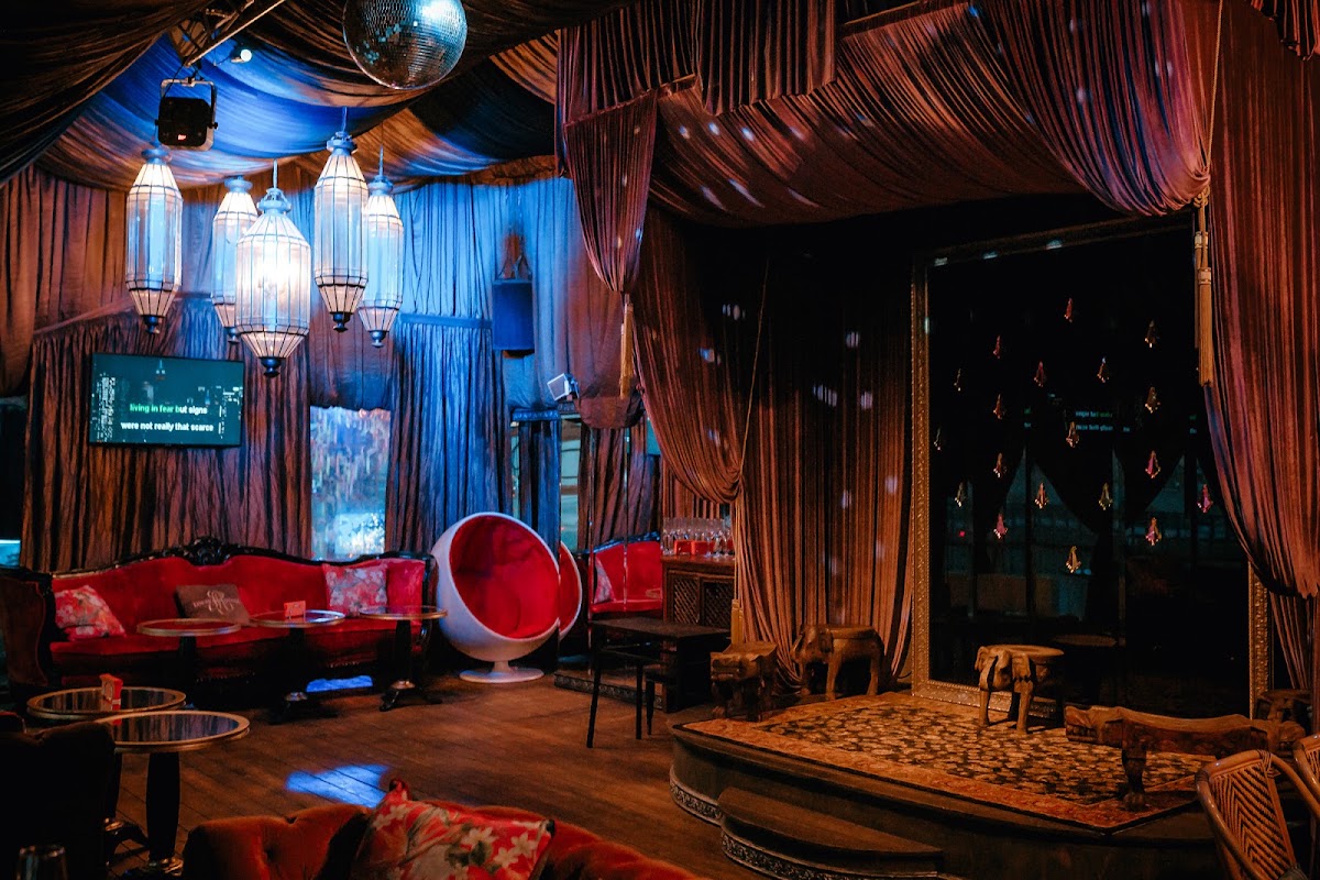 Karaoke Lounge