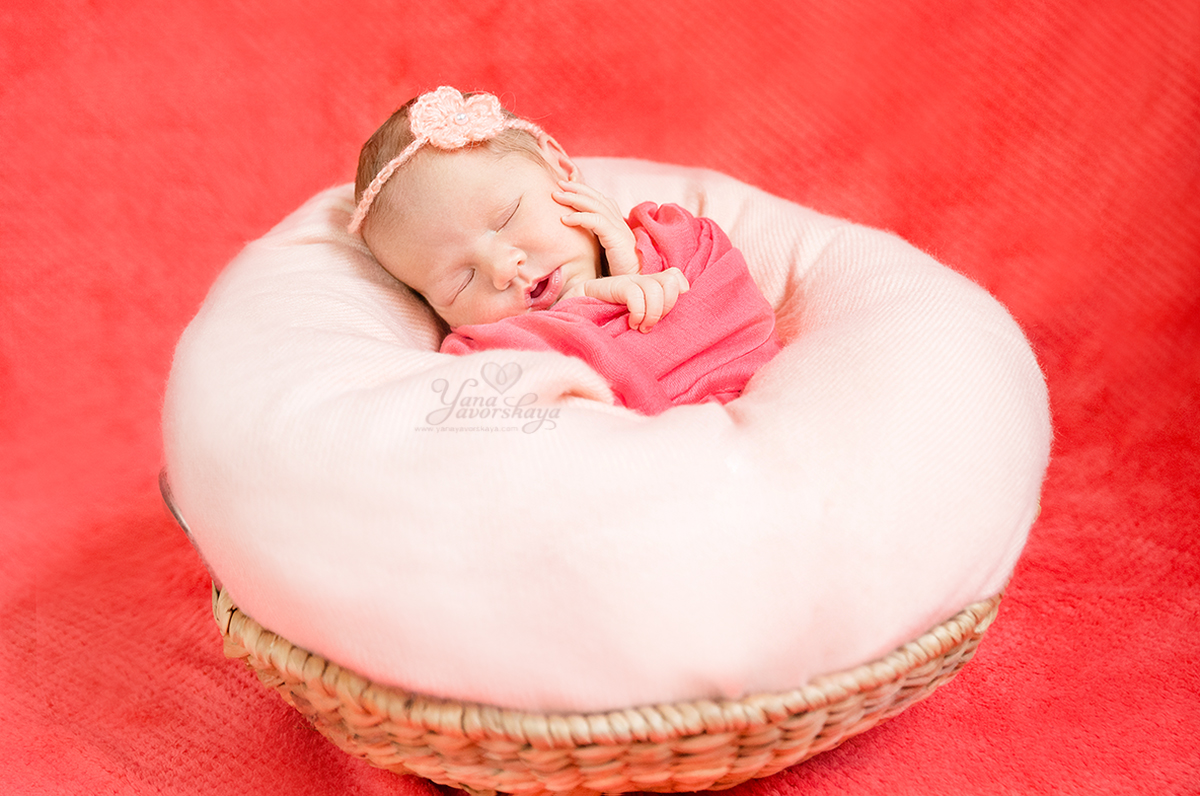 Newborn фотосессия новорожденных