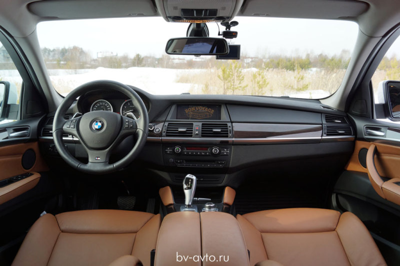 BMW X6 — кадр 2 из 2