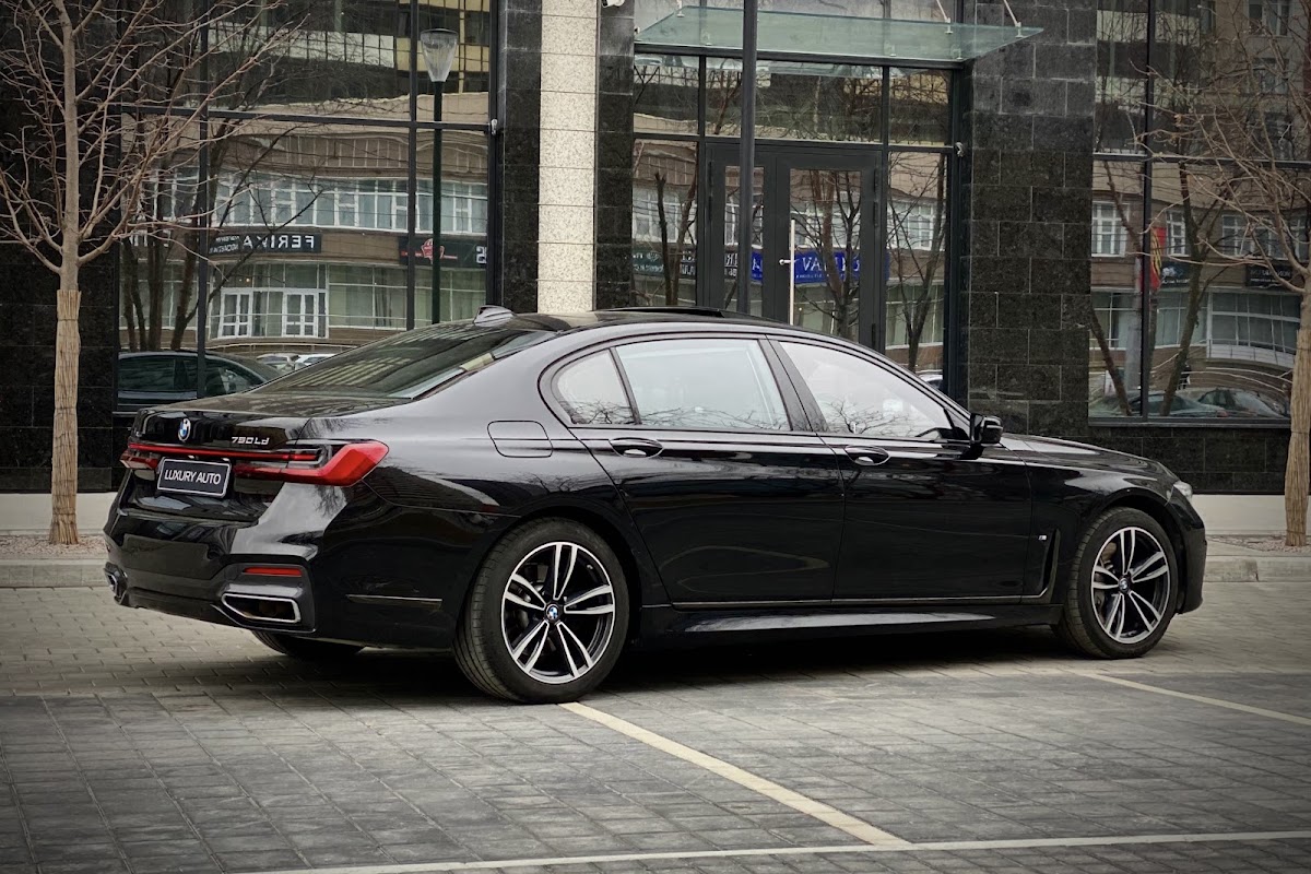 BMW 7 Серия