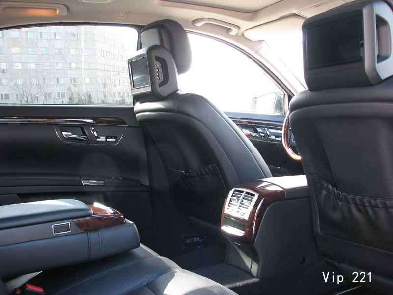 Mercedes-Benz W221 S500