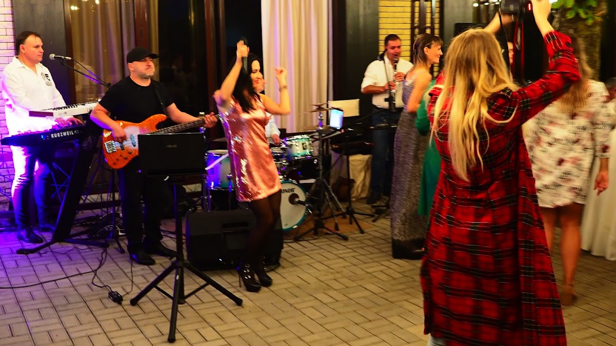 Кавер группа "Mari Band"