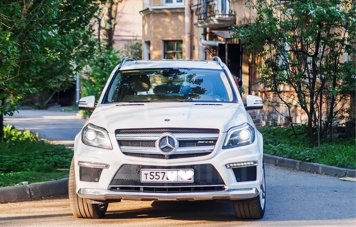 Mercedes White GL