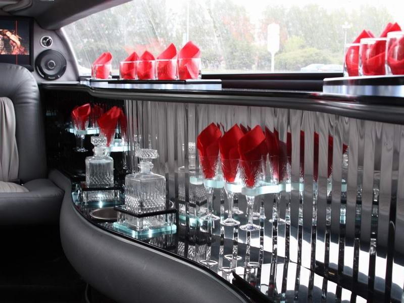Chrysler 300C молочный — кадр 4 из 4