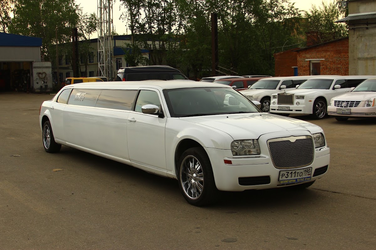 Chrysler 300C гос № 311