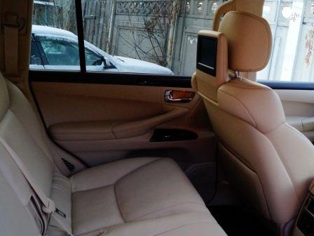 Lexus LX570 — кадр 5 из 6