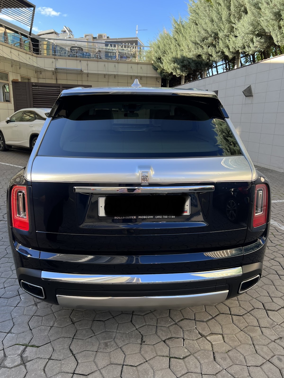 Rolls-Royce Cullinan — кадр 3 из 6