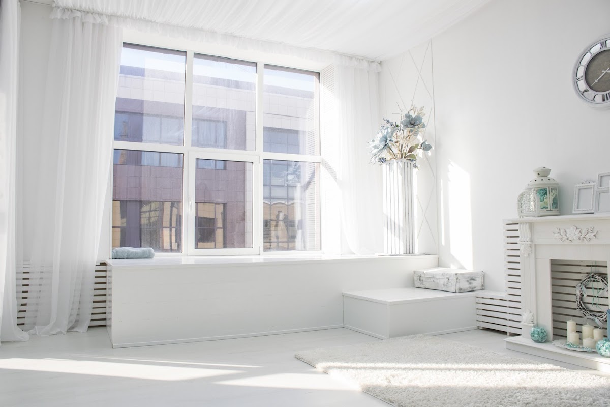 Локация White