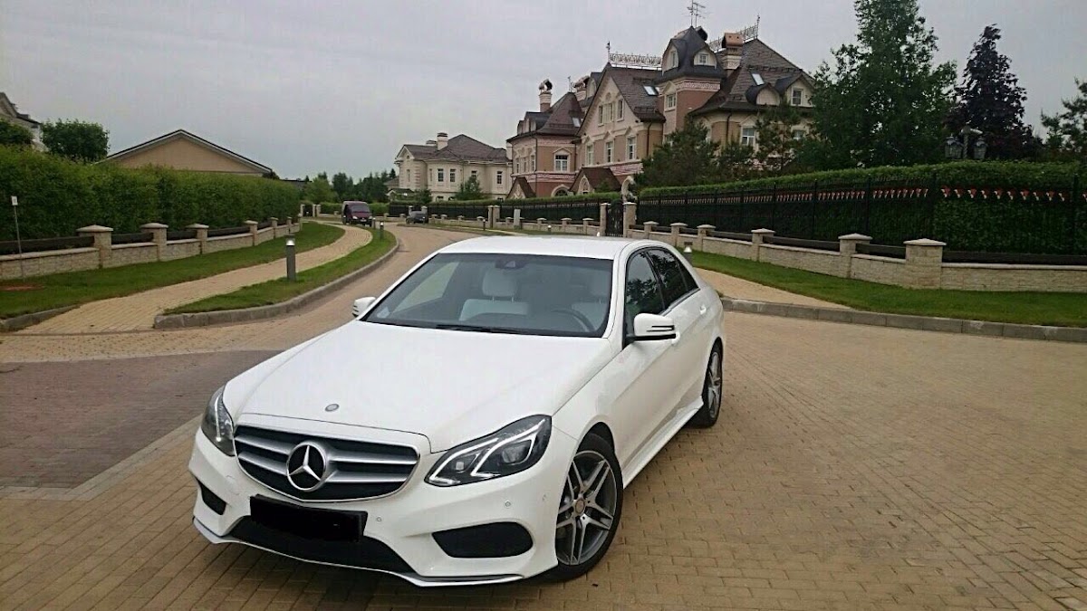 Mercedes-Benz E200