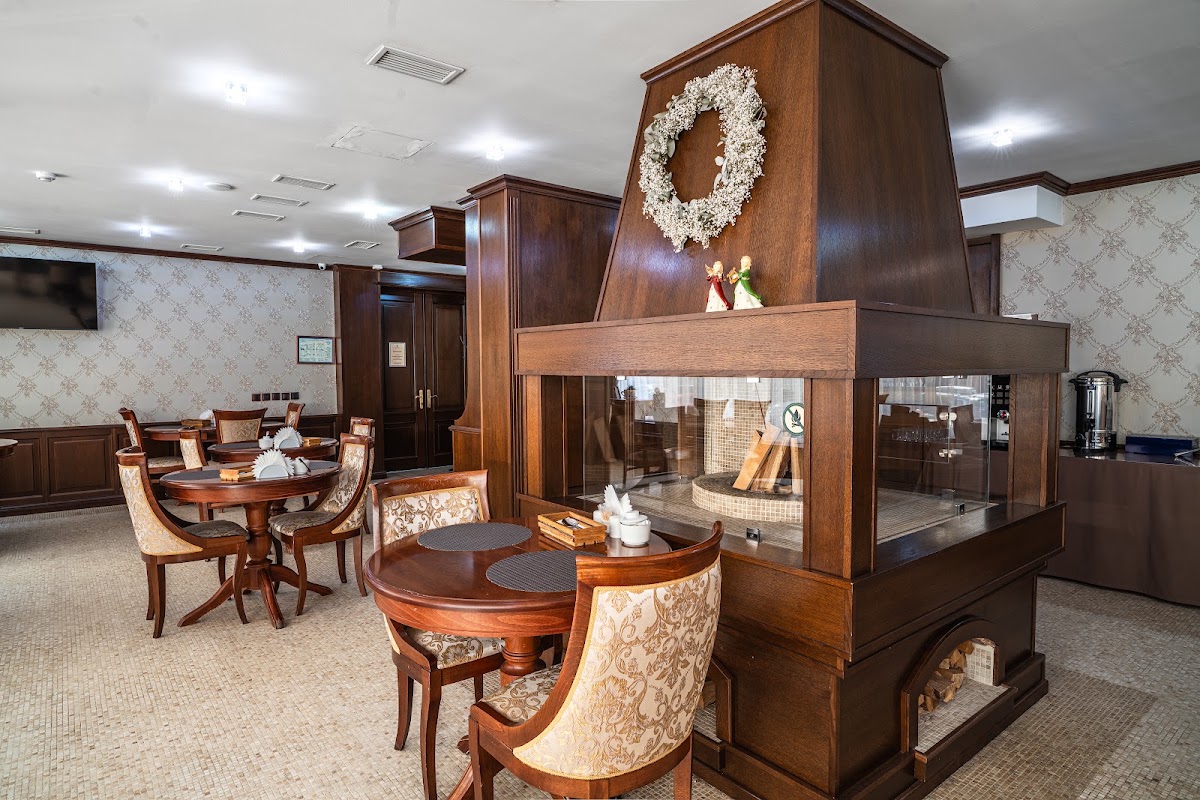 Основной зал
