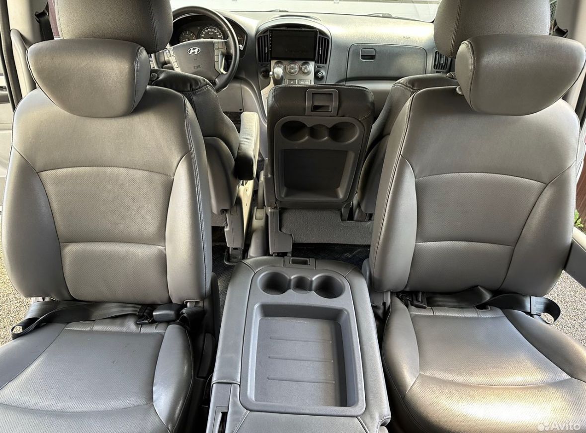 Hyundai Grand Starex