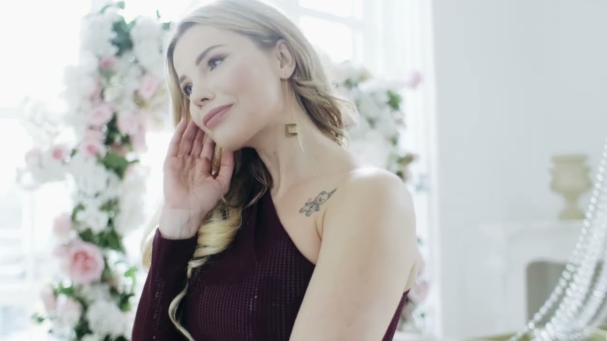 Анна Елизарова