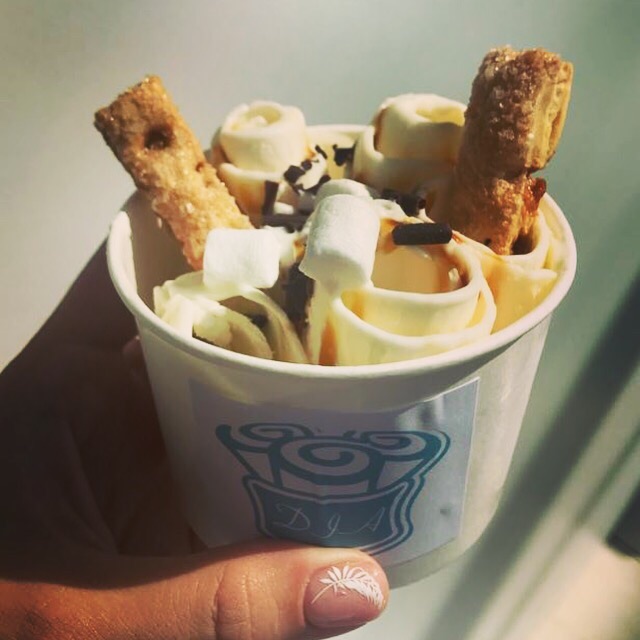 DIA ice cream roll