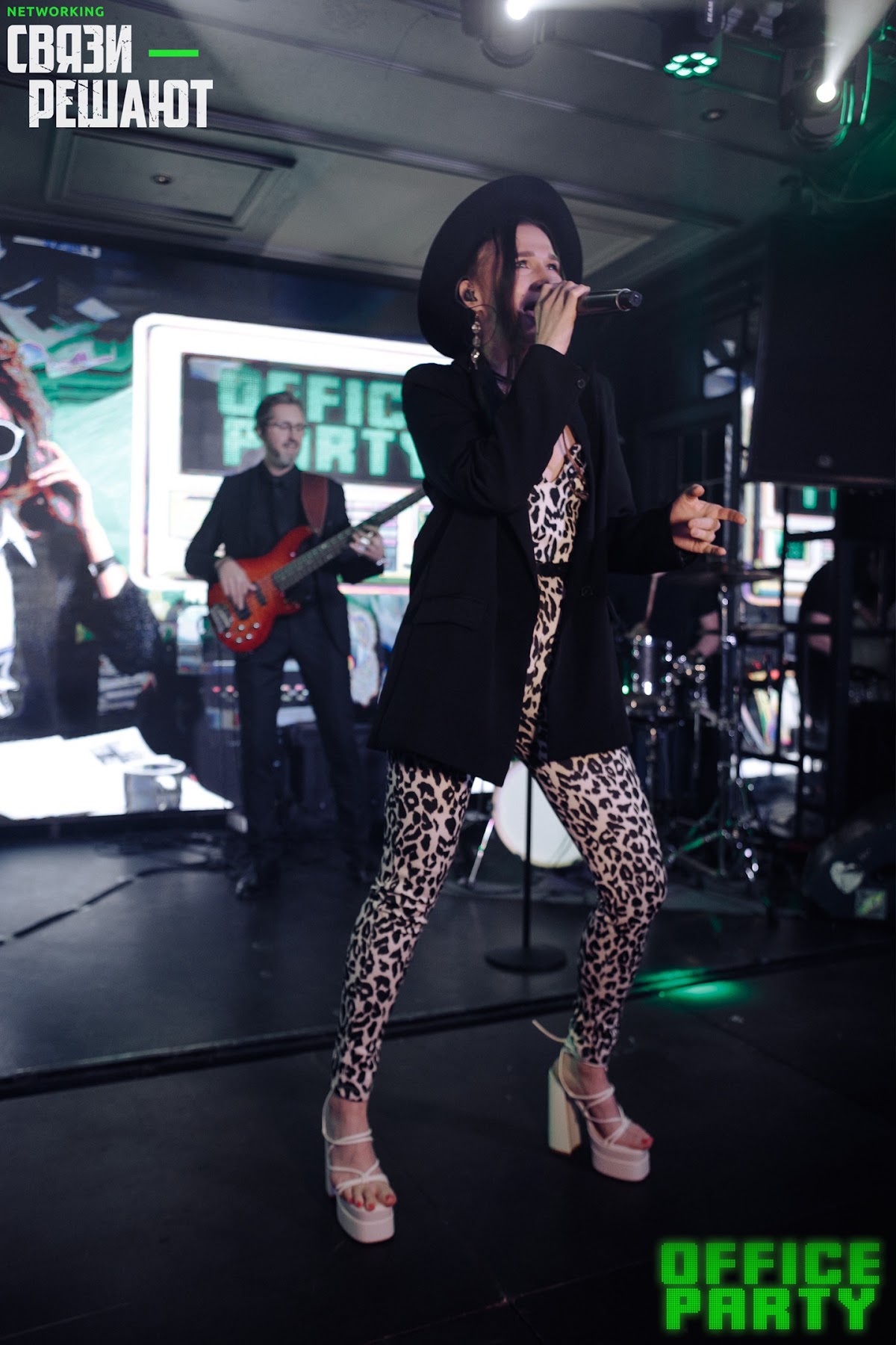 Кавер-группа Funkeys Music Band на мероприятии "Связи решают" в Нижнем Новгороде