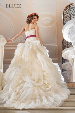 Свадебные платья