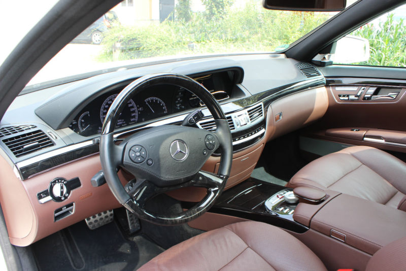 Mercedes S-221
