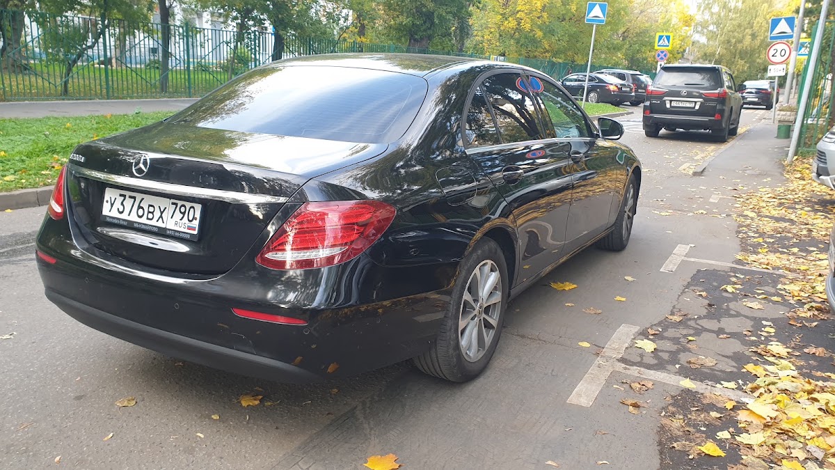 Mercedez-Benz E200 W213 — кадр 2 из 2