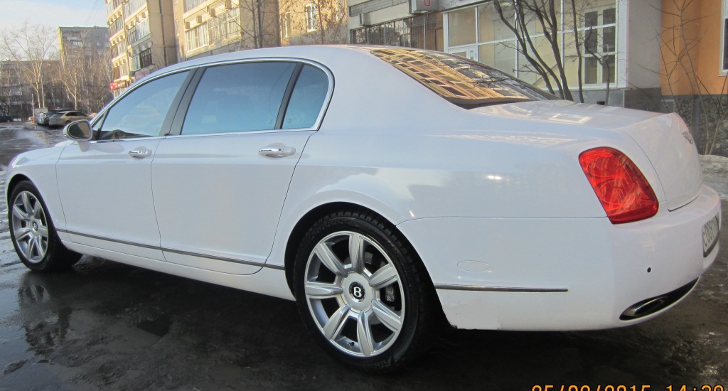 Bentley Continental White — кадр 3 из 6