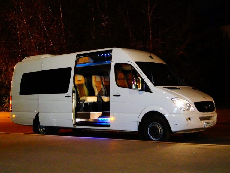 Mercedes Sprinter — кадр 2 из 4