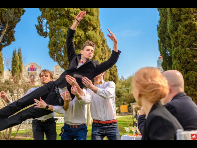 Видео