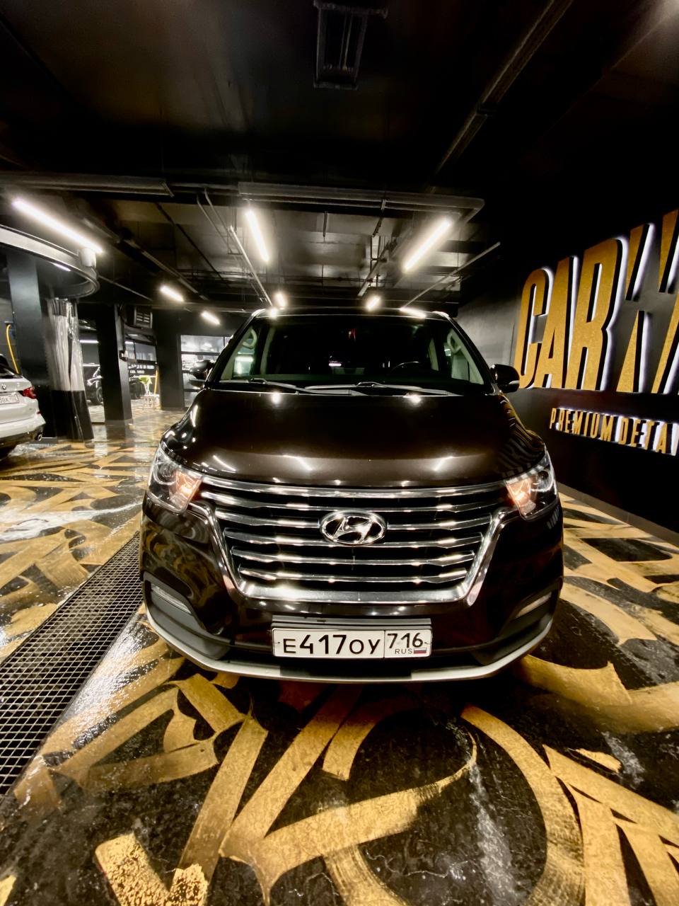 Минивен HYUNDAI STAREX