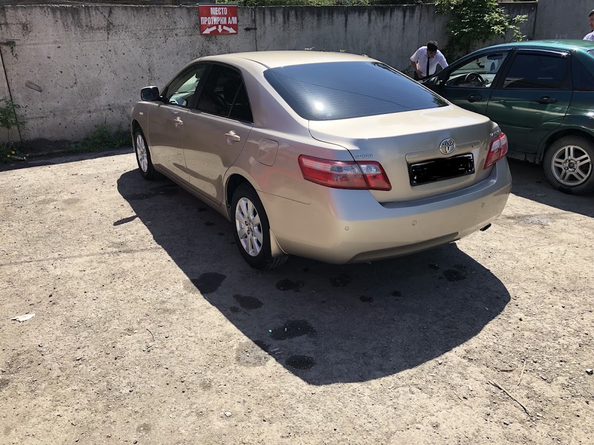 TOYOTA CAMRY