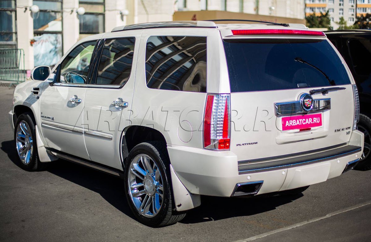 Cadillac Escalade белый, 7 мест — кадр 2 из 8