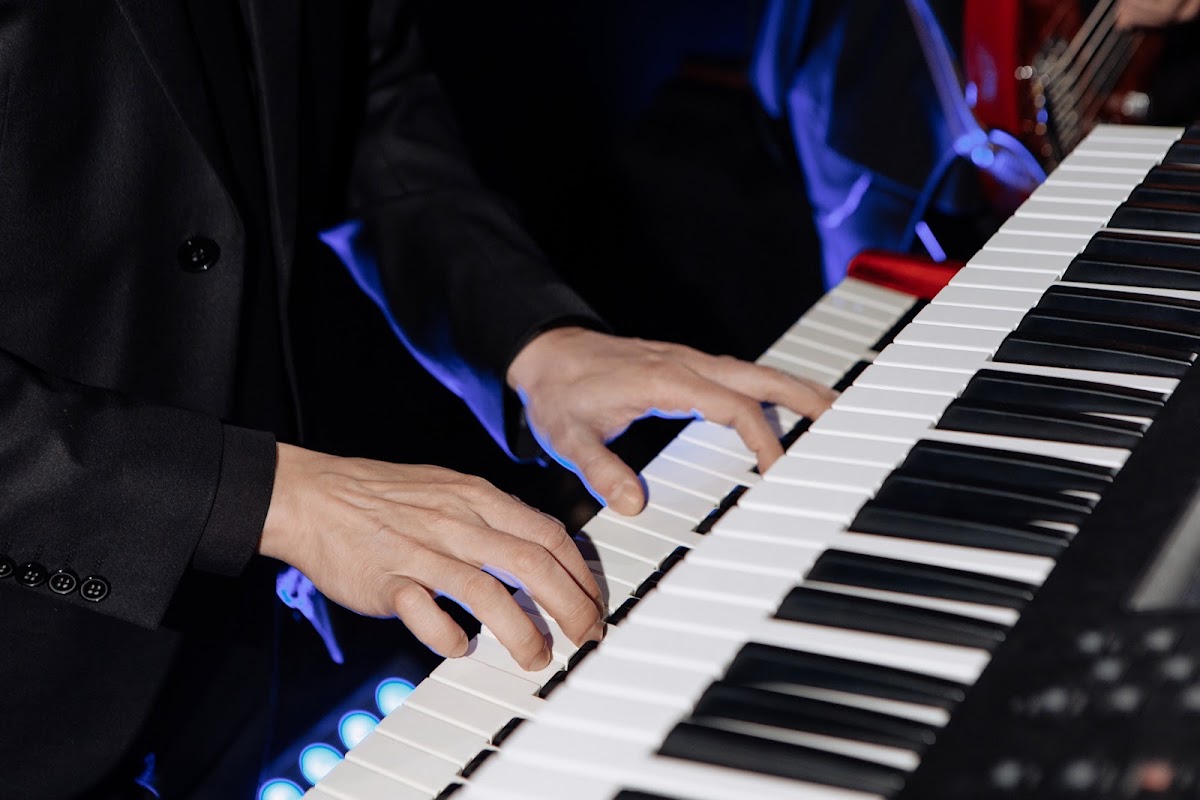 Кавер-группа на корпоратив Нижний Новгород Funkeys Music Band