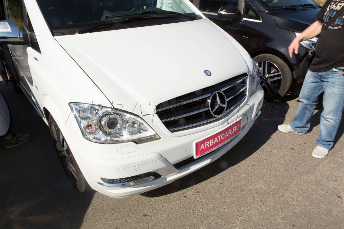 Mercedes Viano (ВИАНО) белый — кадр 2 из 5