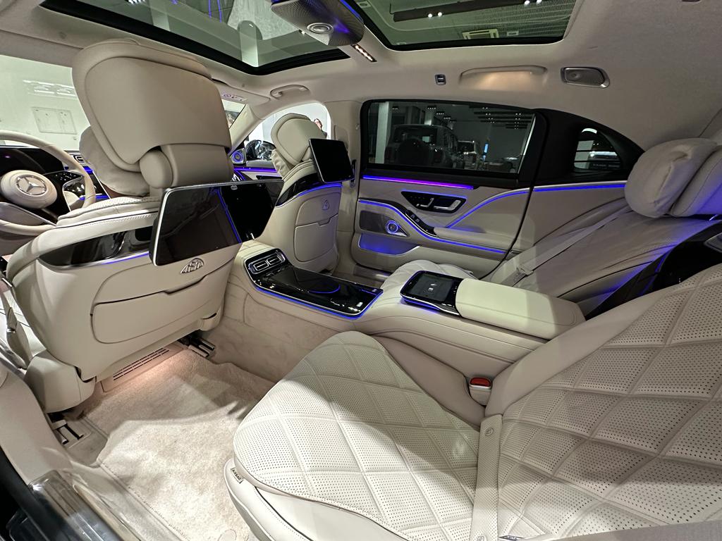 Mercedes Maybach 223