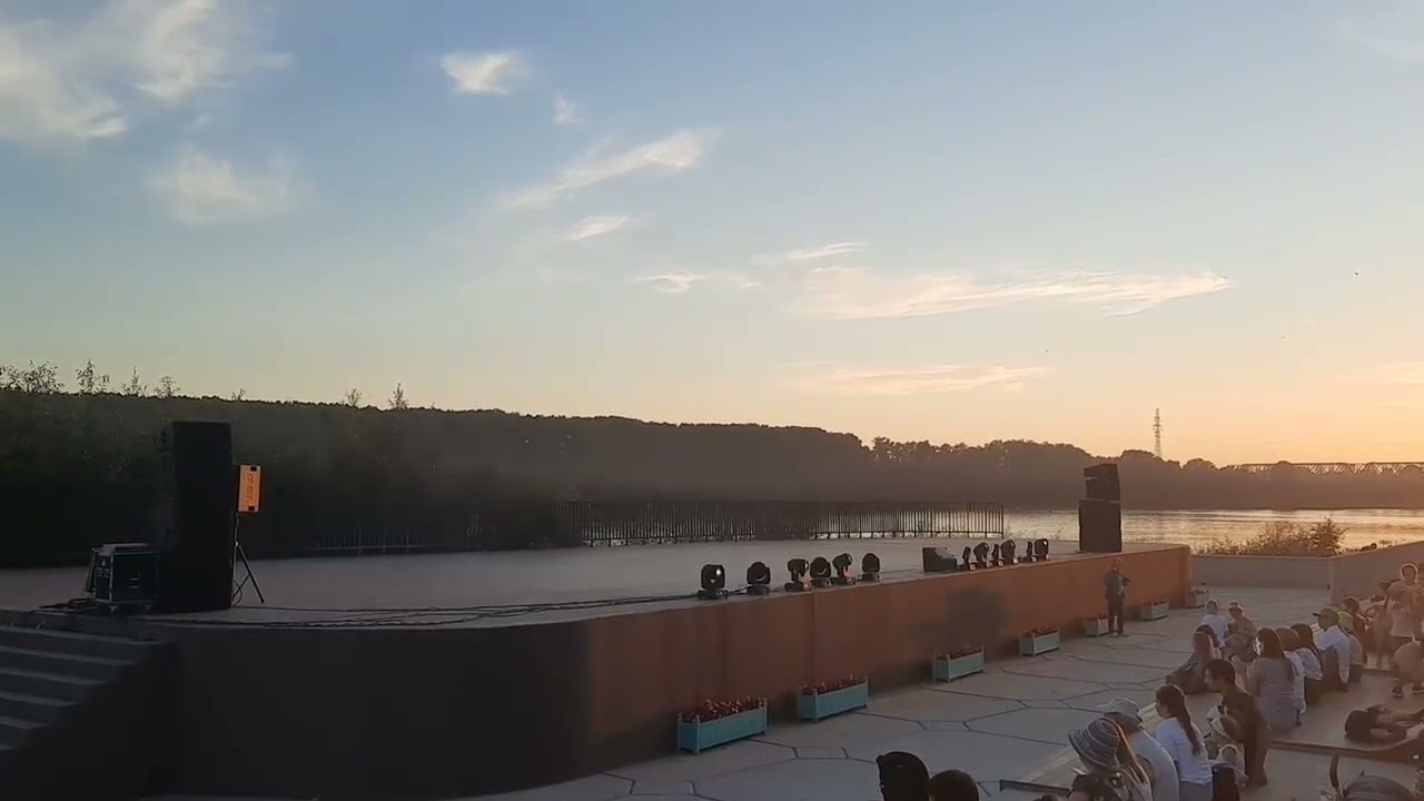 Видео