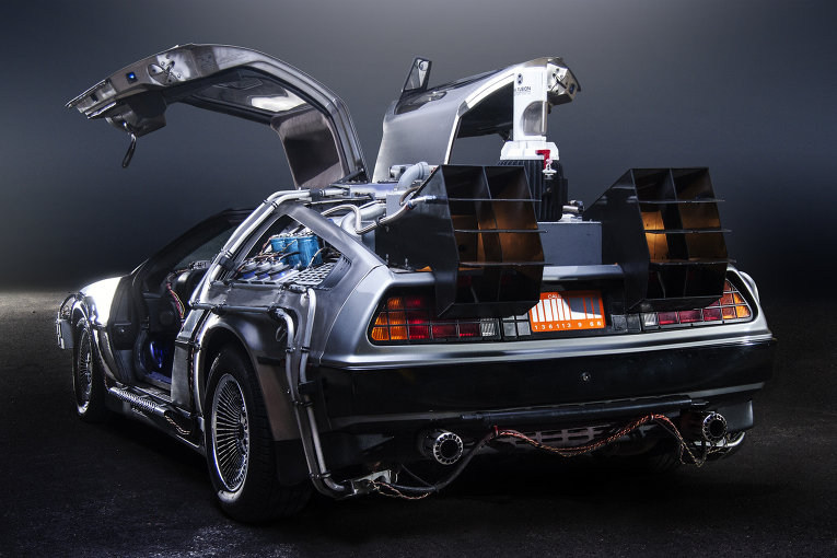 DeLorean Машина времени из «Назад в будущее»