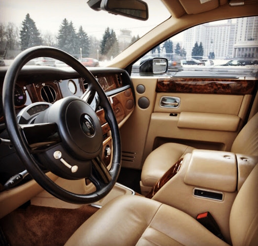 Rolls Royce Phantom — кадр 5 из 7