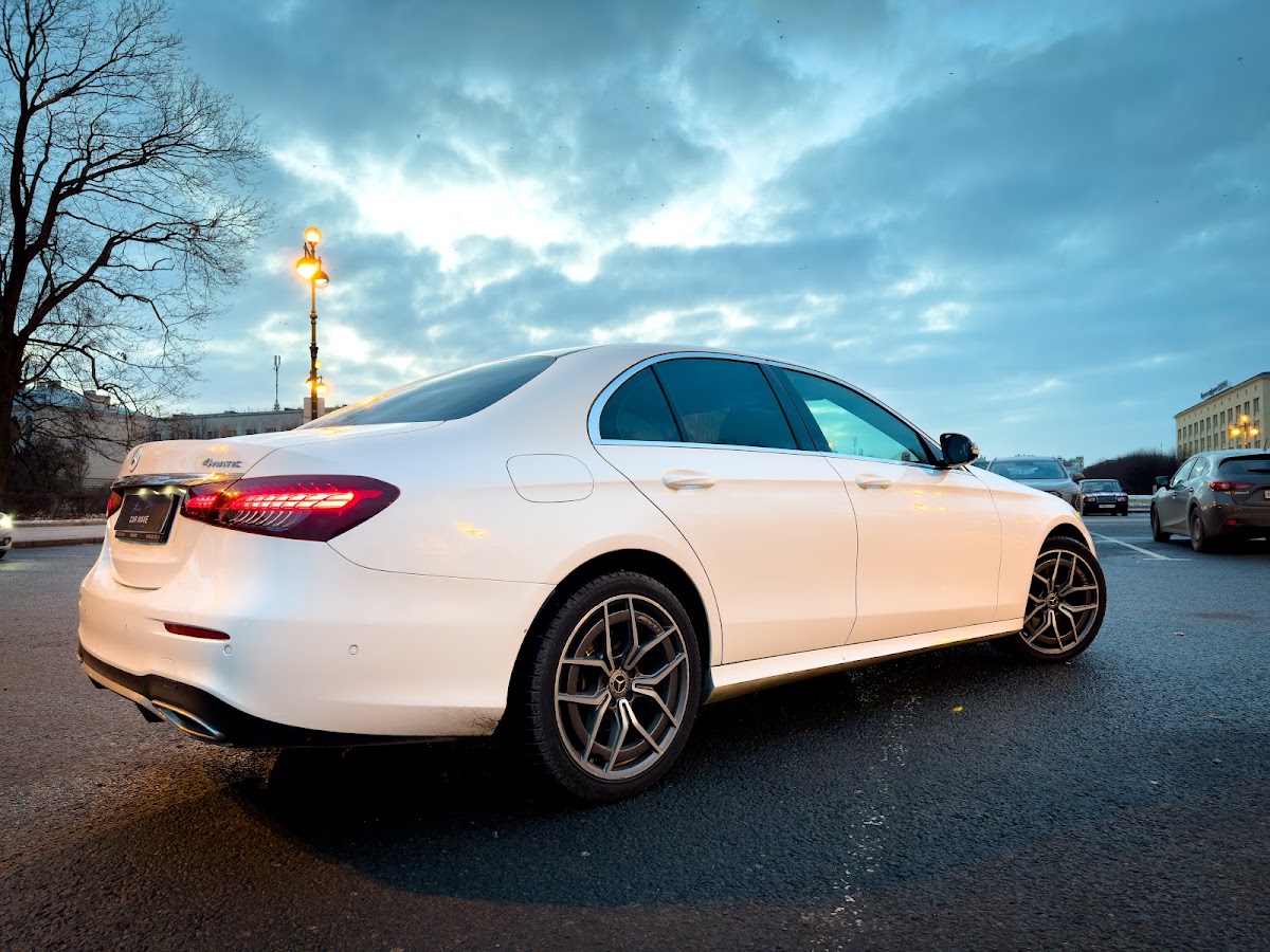 Mercedes-Benz W 213 NEW
