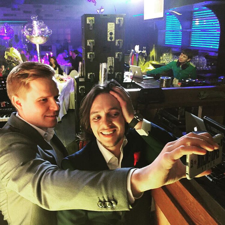 Instagram (@anton_smolenchuk)