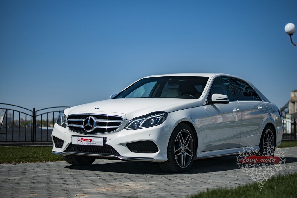 Mercedes-Benz E212 AMG — кадр 2 из 3