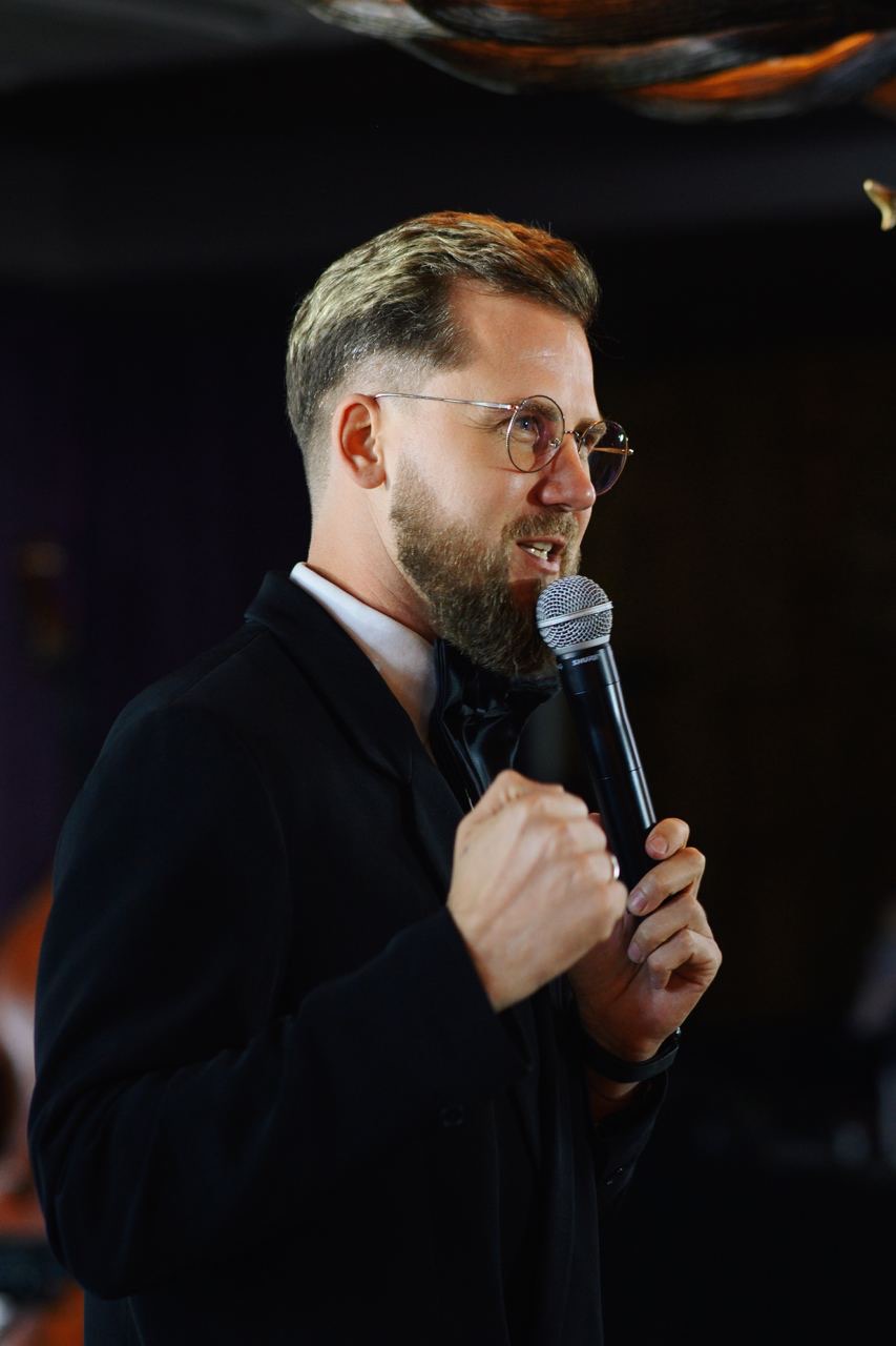 Сергей Тихонов