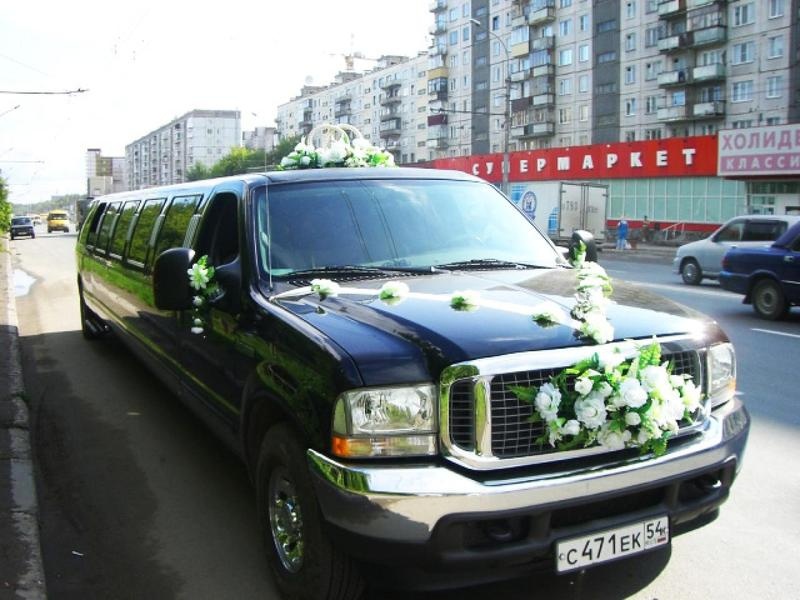 Ford Excursion ЧЕРНЫЙ — кадр 2 из 4