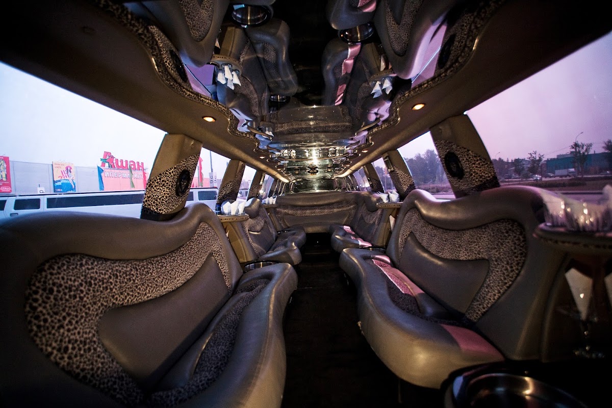 Ford Excursion — кадр 5 из 9