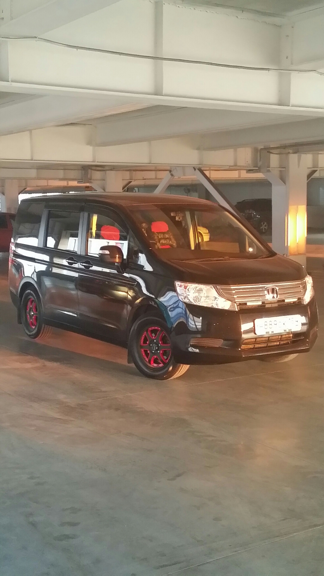 Honda stepwgn — кадр 2 из 5