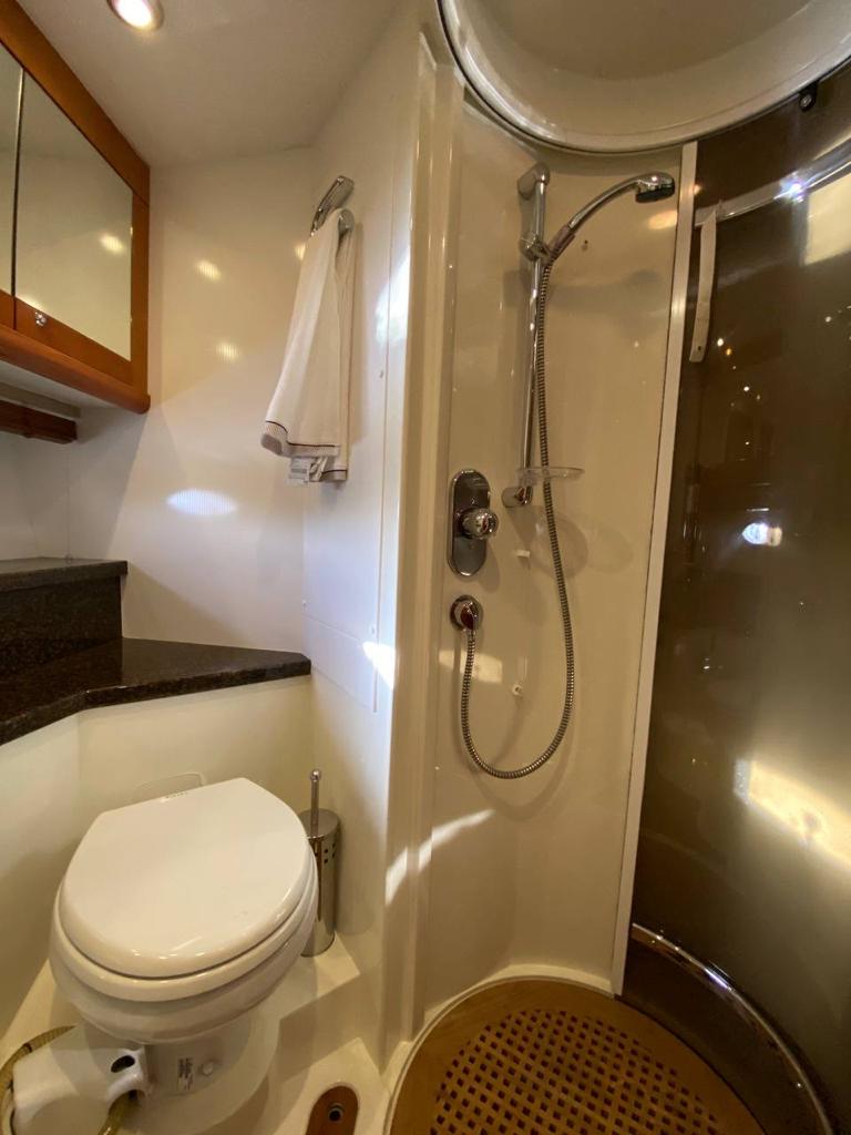 Яхта "Sunseeker Portofino 53"