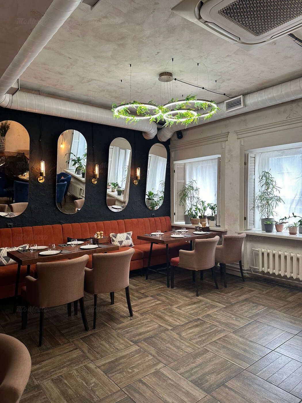 Основной зал