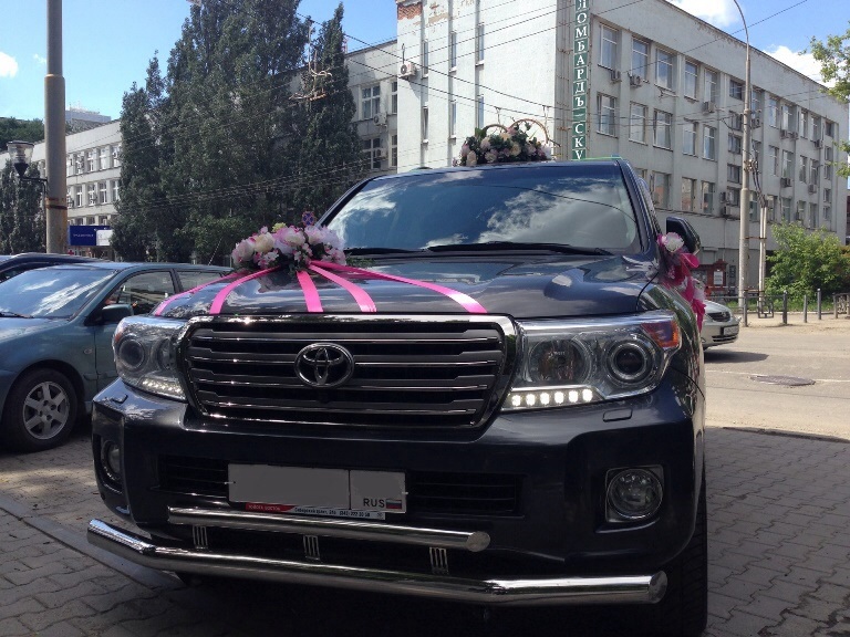 Toyota Land Cruiser 200